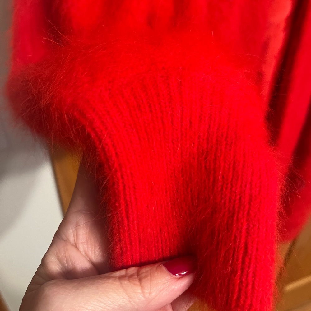 Vintage red angora cardigan. Lee Sands brand. Fully lined. Fits like a l… - Picture 7 of 14